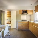 诺瓦山林小屋露营地