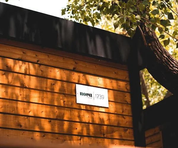 Nova Lodges